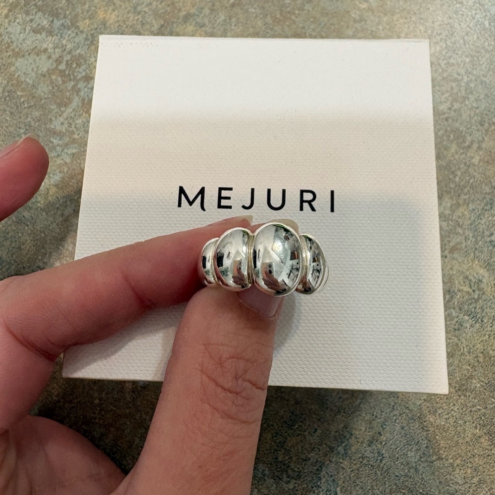 Mejuri Shiny Silver Statement Ring